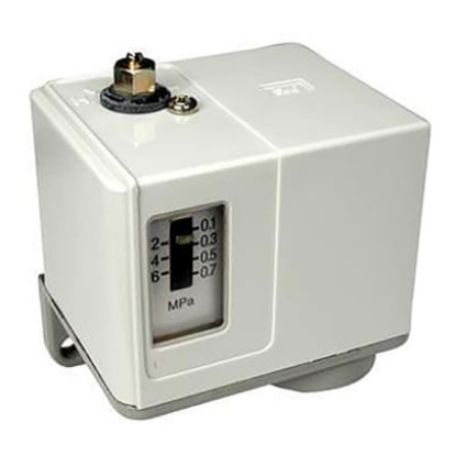 Picture of Pressure Switch, 1/4 in Thread 0.1MPa to 0.7 MPa, SMC, IS3000-02L5